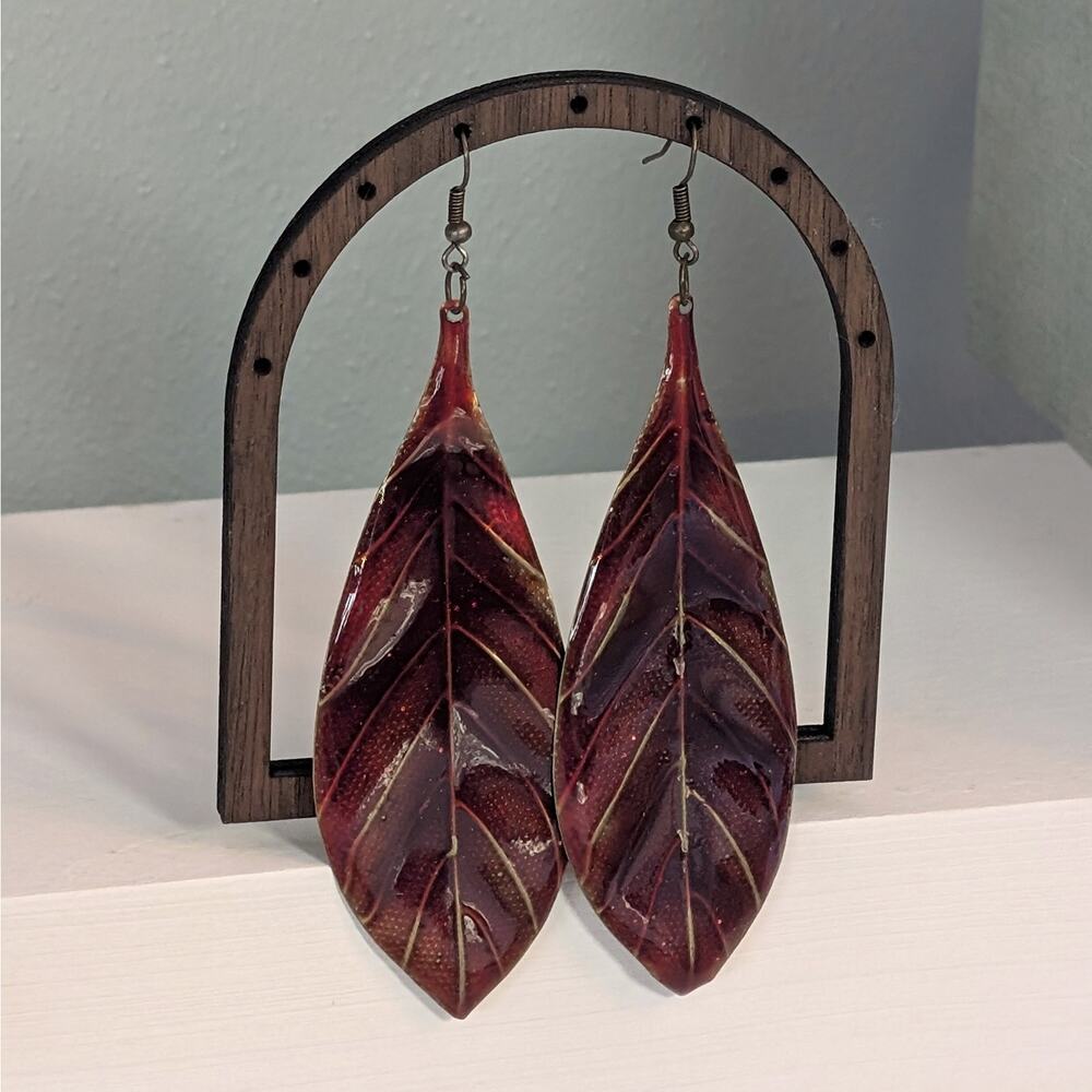 Nature-Inspired VTG 1980s Pierced Bronze-Tone Rust Enamel Leaf-Shaped Earrings